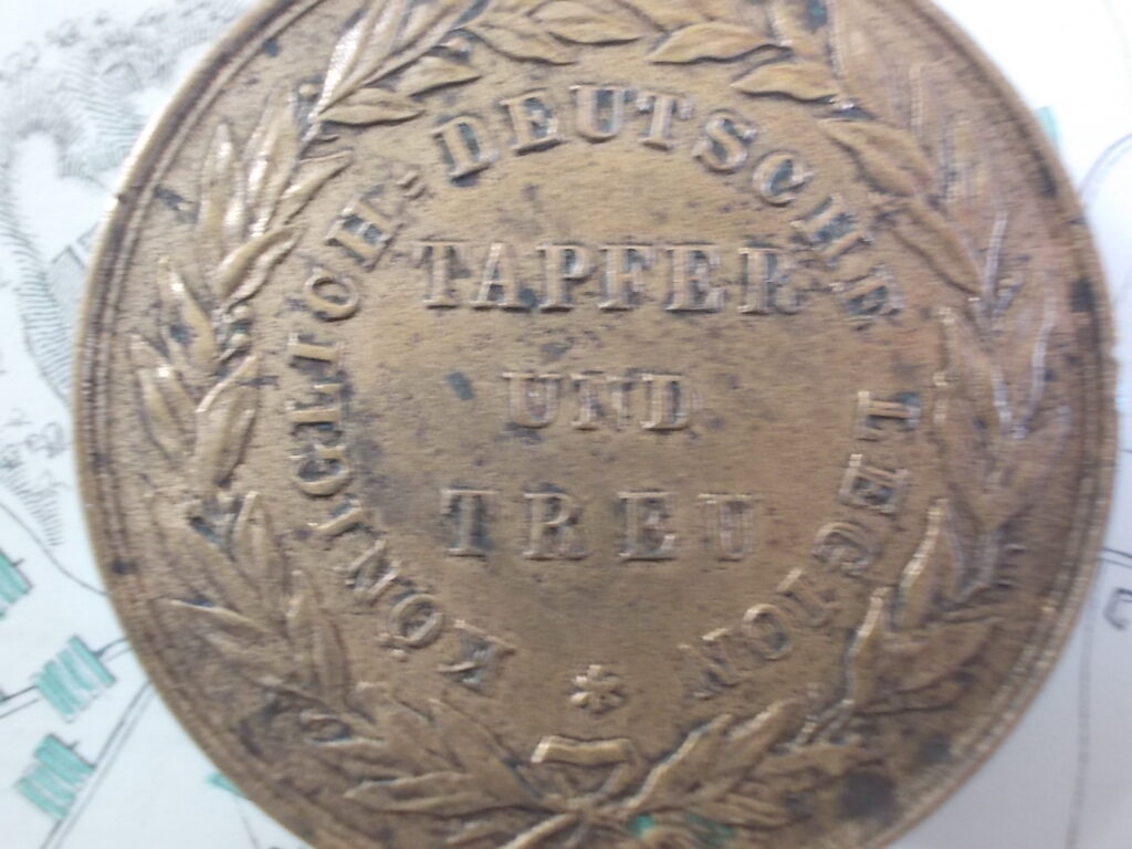 Rovescio, ingrandimento (NB: file rinominato come Ordre du Lys, ma la foto è questa medaglia)